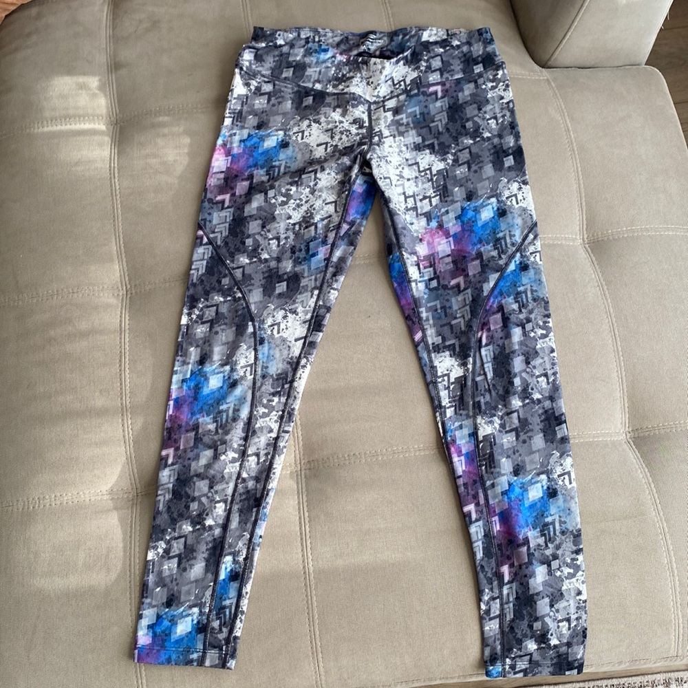 Layer8 leggings I’m size M